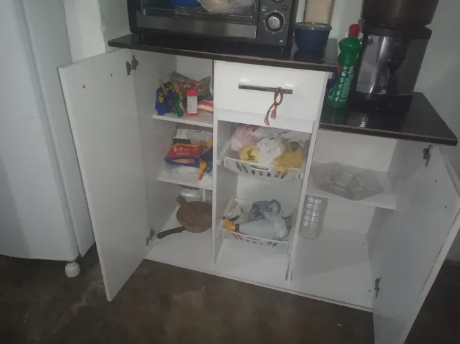 Peça de cozinha MDP com avarias