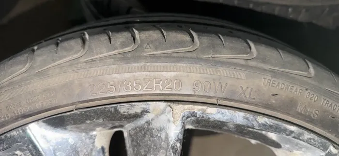 Rodas 20 com pneus furação 5/100 aceito trocas 