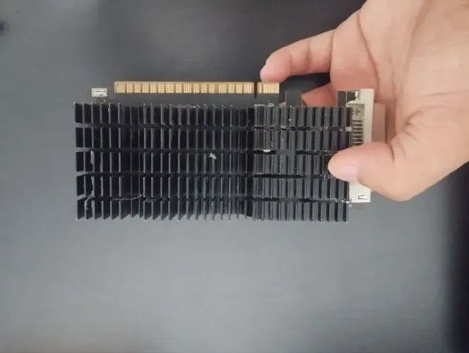 placa de vídeo gt 710 1gb
