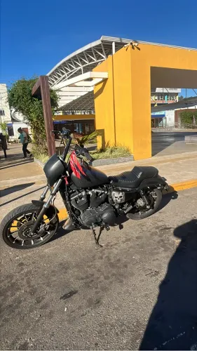 Vendo Harley Davidson 883 R