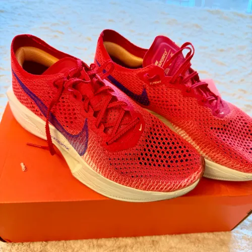 Nike Vaporfly 3 (Placa Carbono)