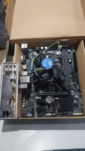 Kit i3 8100 16GB DDR4 GTX1050TI