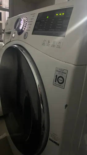 Máquina de lava e seca