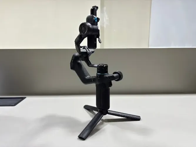 Feiyutech Scorp Mini 3 Gimbal para Camera e Celular