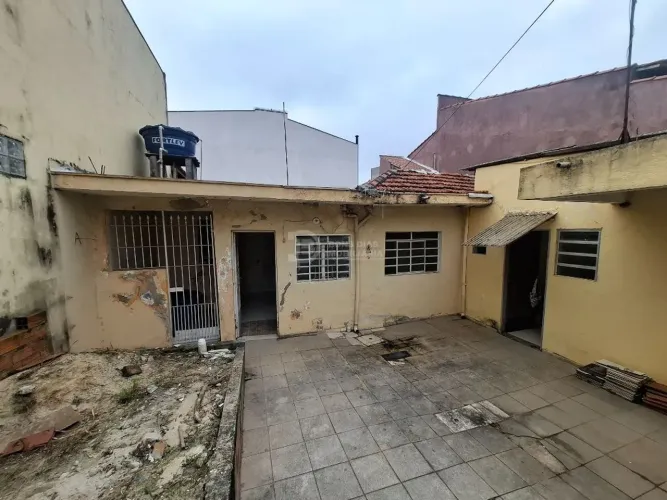 Casa à Venda na Vila Granada, São Paulo
