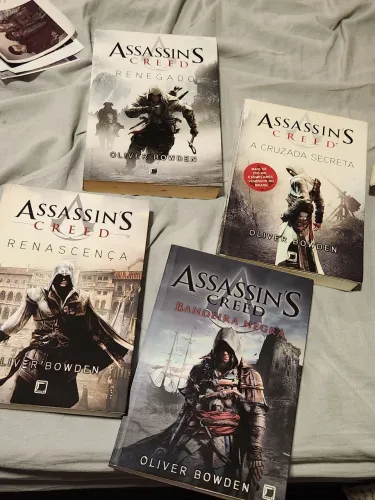 Livros ASSASINS CREED