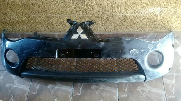 Parachoque dianteiro Mitsubishi L200 triton