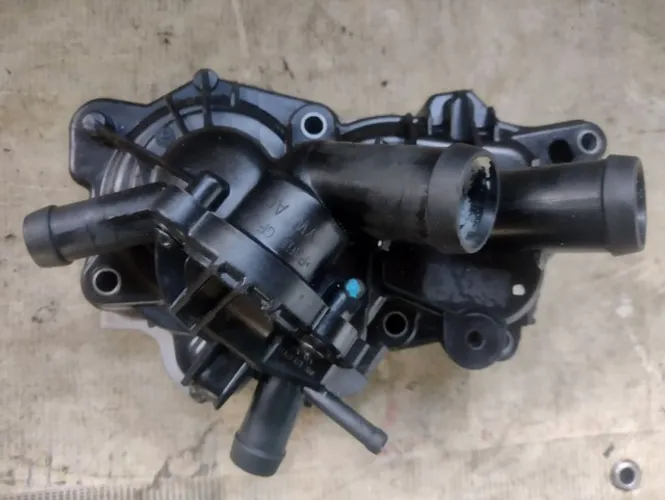 Bomba D'agua Vw Up 1.0 12v 2014/.. 3cil. Completa C/ Carcaça
