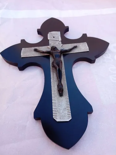 Crucifixos antigos