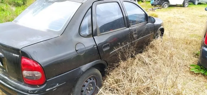 Sucata Corsa Classic 2001 Para Retirada de Peças 