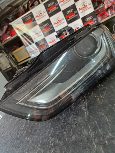 Farol Audi A4 2013 até 2016 Liso sem recuperado. loja física em Goiânia @audicarautopecas
