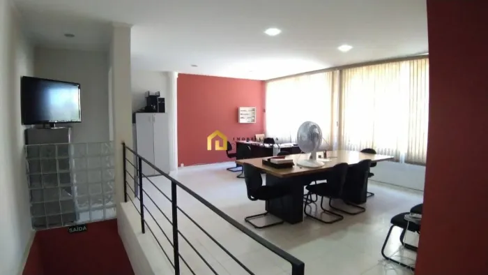 Prédio Comercial/Industrial - Localização estratégica