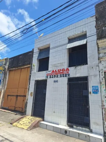 Prédio Comercial de Térreo e primeiro andar - Alugar .