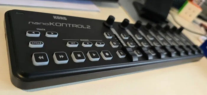 Korg NanoKontrol2 - Controlador MIDI