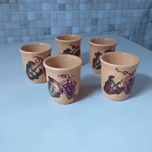 Copos de cerâmica 