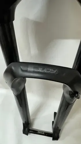 SUSPENSÃO ROCK SHOCK JUDY BOOST SEMI NOVA 