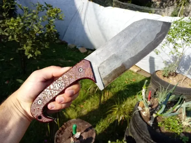 Faca Artesanal feita no estilo Japonês San Mai (pouco usada)