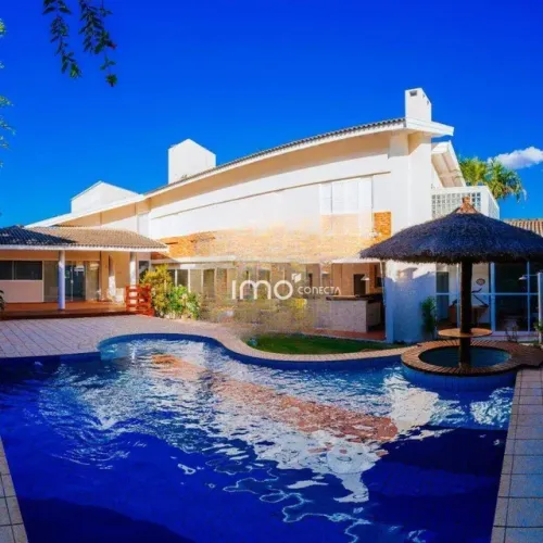 Casa com 4 Dormitórios à Venda, 479 m² por R$ 2.850.000 - Condomínio Monte Carlo - Valinho