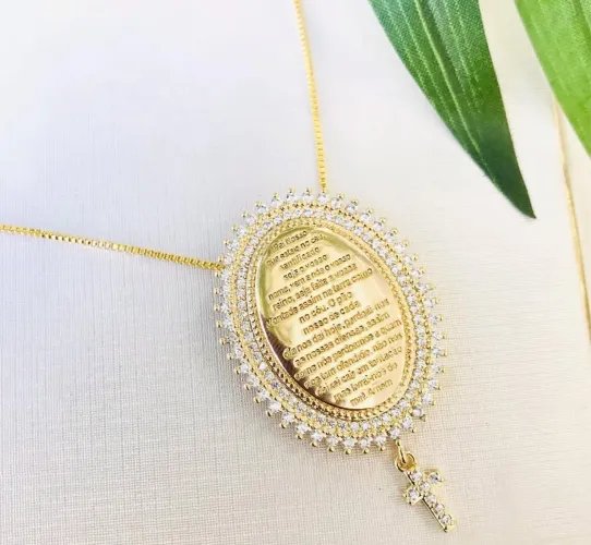 Colar Medalha Pai Nosso com Zirconias 