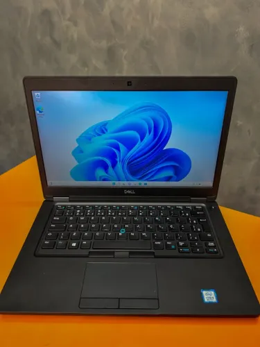 Notebook Dell Latitude 5490 i5 8° / 8GB RAM / SSD 250GB / Placa Dedicada