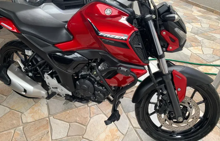 Moto FZ15