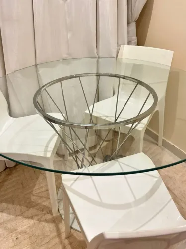 Mesa de vidro + cadeiras