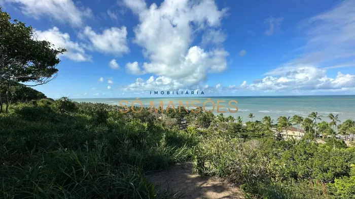 Lote de 10567m² com vista mar à venda no condomínio Balcão da Lua - Arraial DAjuda/BA.