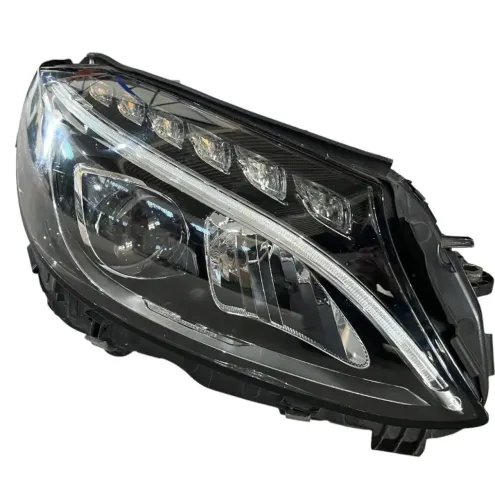 Farol Direito Mercedes C180 C200 2015 A 2018 