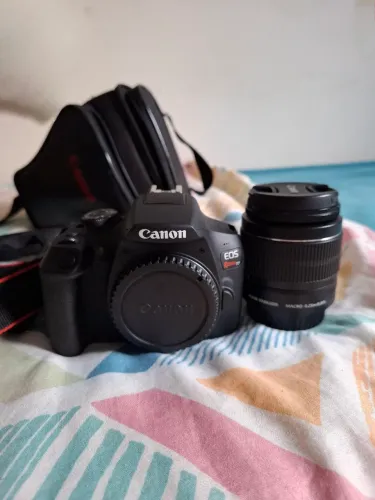 Câmera Canon EOS Rebel t7