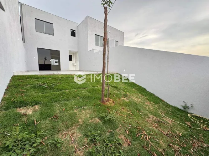 Casa Geminada à Venda no Jardim Leblon Pampulha | 195m² | R$ 595.000