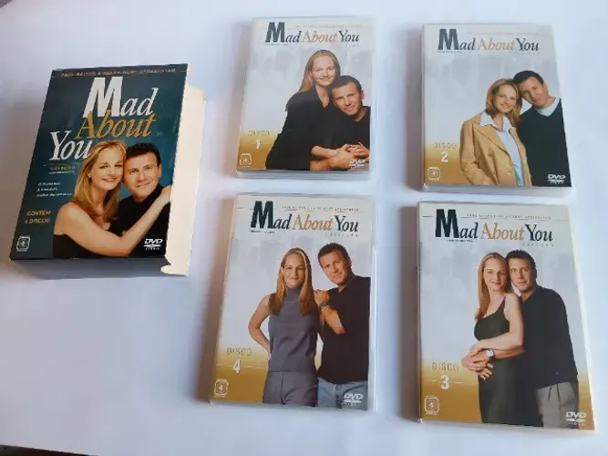 DVD Mad About You - Box com 4 discos - 21 episódios