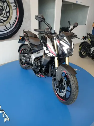 Vendo dominar Ns400z okm