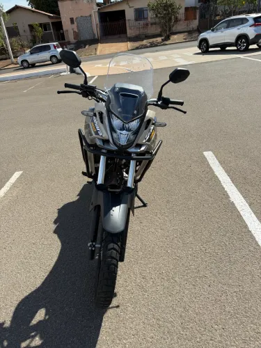 HONDA SAHARA 300 ADVENTURE, 2025, COM 2.400 KM, ÚNICO DONO, NA GARANTIA