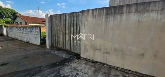 Casa + terreno à venda no Jardim Pereira Matão 231 m² de terreno e ótimo potencial