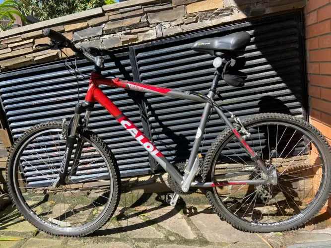 Bicicleta Caloi Elite 2.1 pouco uso