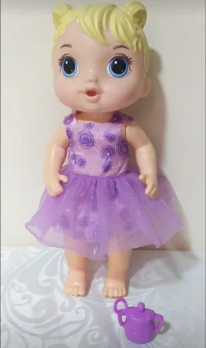Boneca Baby Alive.