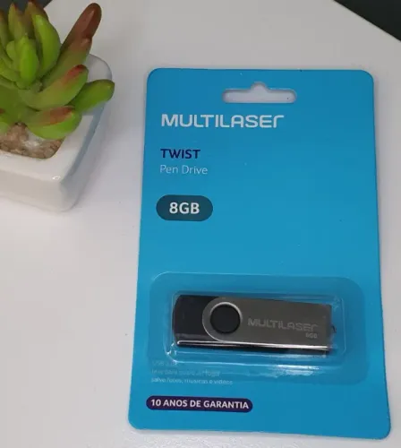 Pen Drive 8GB em Ótimo Estado
