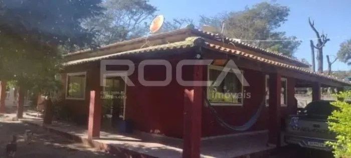Chácara dos Sonhos à Venda em São Carlos - 6 Dormitórios, Piscina e Jardim!