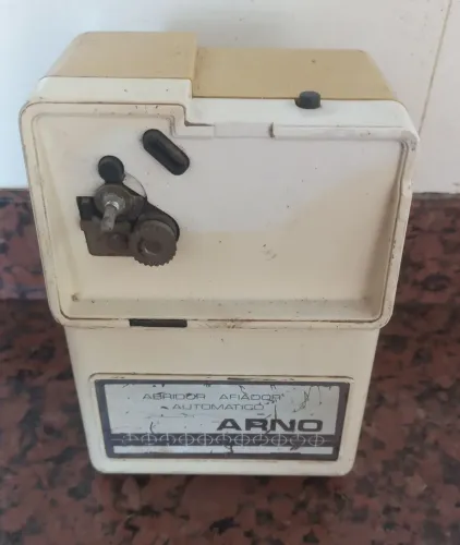 Antigo abridor de lata arno afiador de faca elétrico 127v  eletrodoméstico antigo enfeite