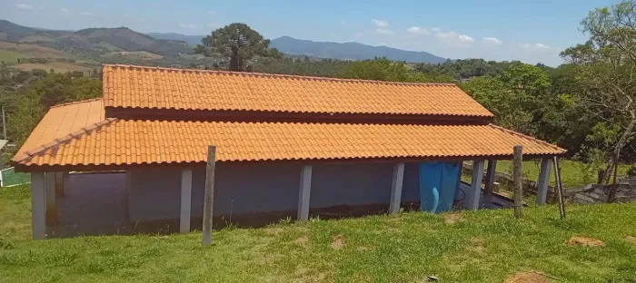 chacrinha 1700 m2 em Piracaia SP