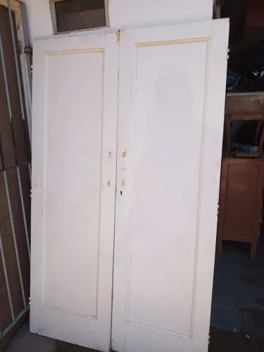 Porta antiga dupla 