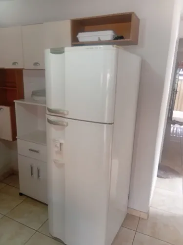 Geladeira 2 portas Electrolux 