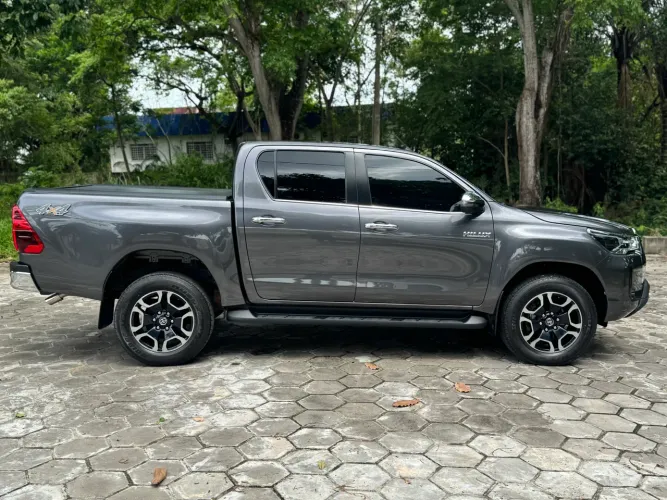 Toyota Hilux CD SRX Limited 4X4 2.8 TDI Die.aut 2023