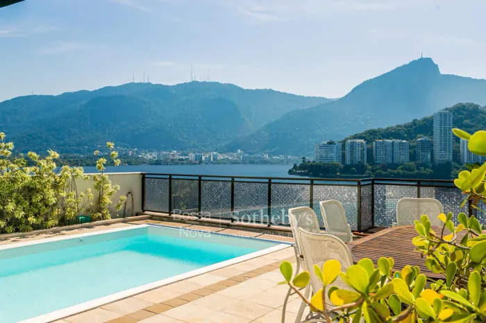 Cobertura duplex com vista deslumbrante, ao lado da Lagoa Rodrigo de Freitas