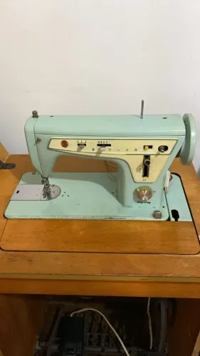 Maquina de costura