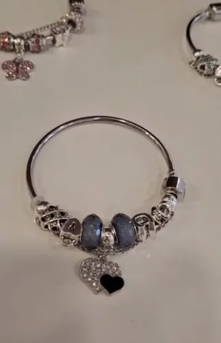 pulseira inspiração pandora de coração