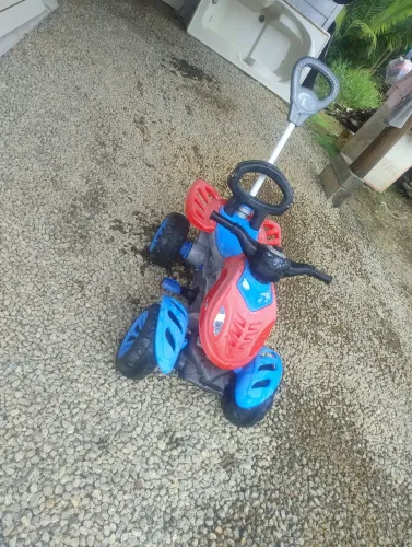 Vendo motoquinha criança...