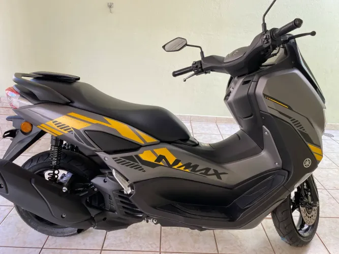 VENDO NMAX 160 SE IMPECÁVEL 