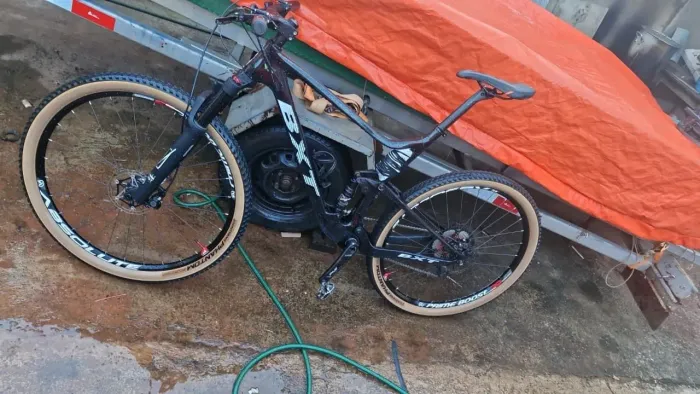 Bicicleta full carbono 