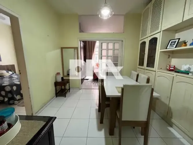 Apartamento - / Residencial / Copacabana